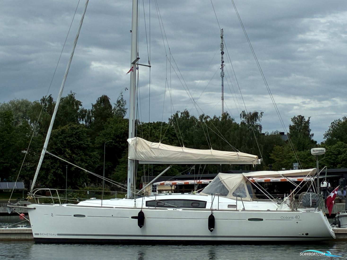 Beneteau Oceanis 40 Bov propel–ikke teakdæk