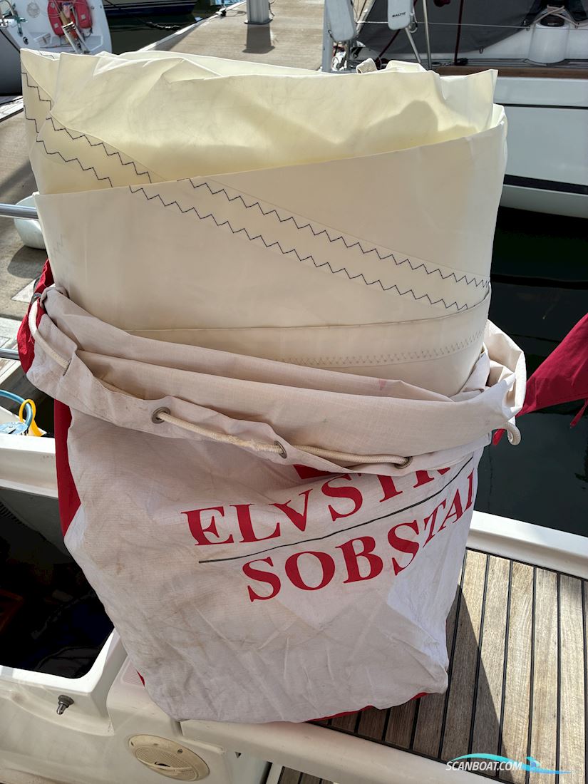 Beneteau Oceanis 40 Bov Propel–Ikke Teakdæk