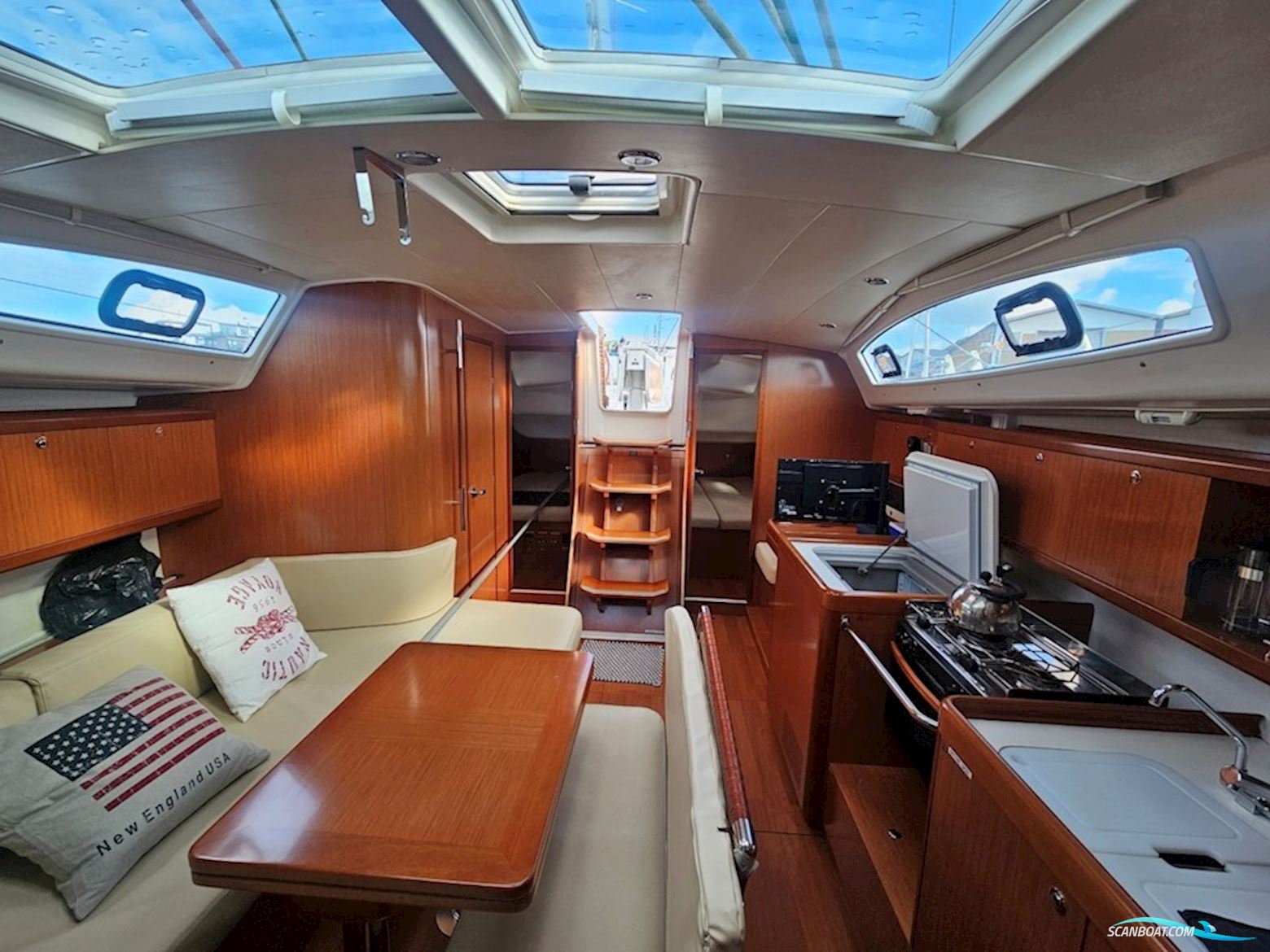 Beneteau Oceanis 40