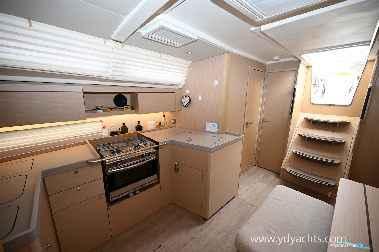 Beneteau Oceanis 40.1 Owner's Version