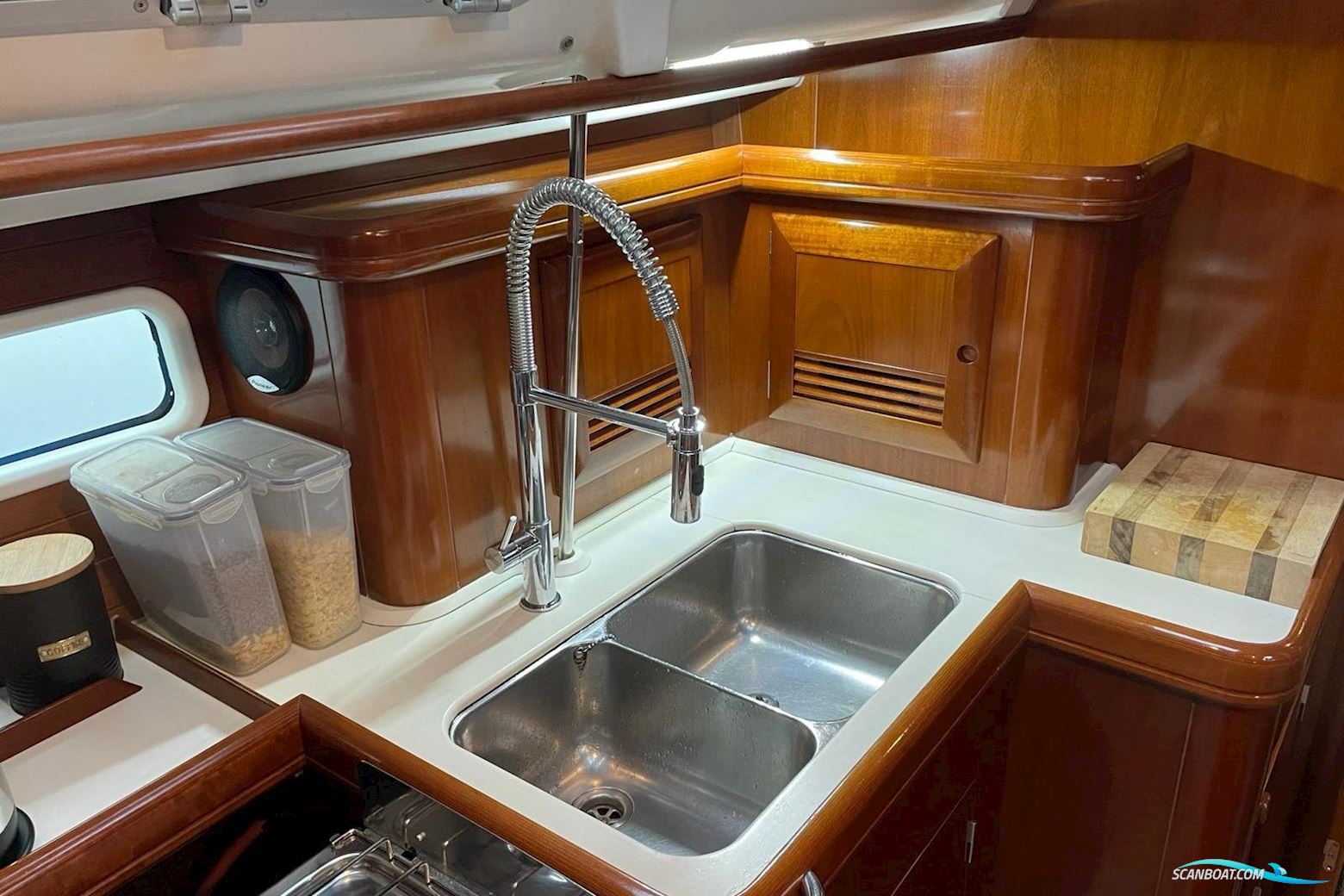 Beneteau Oceanis 411 Celebration