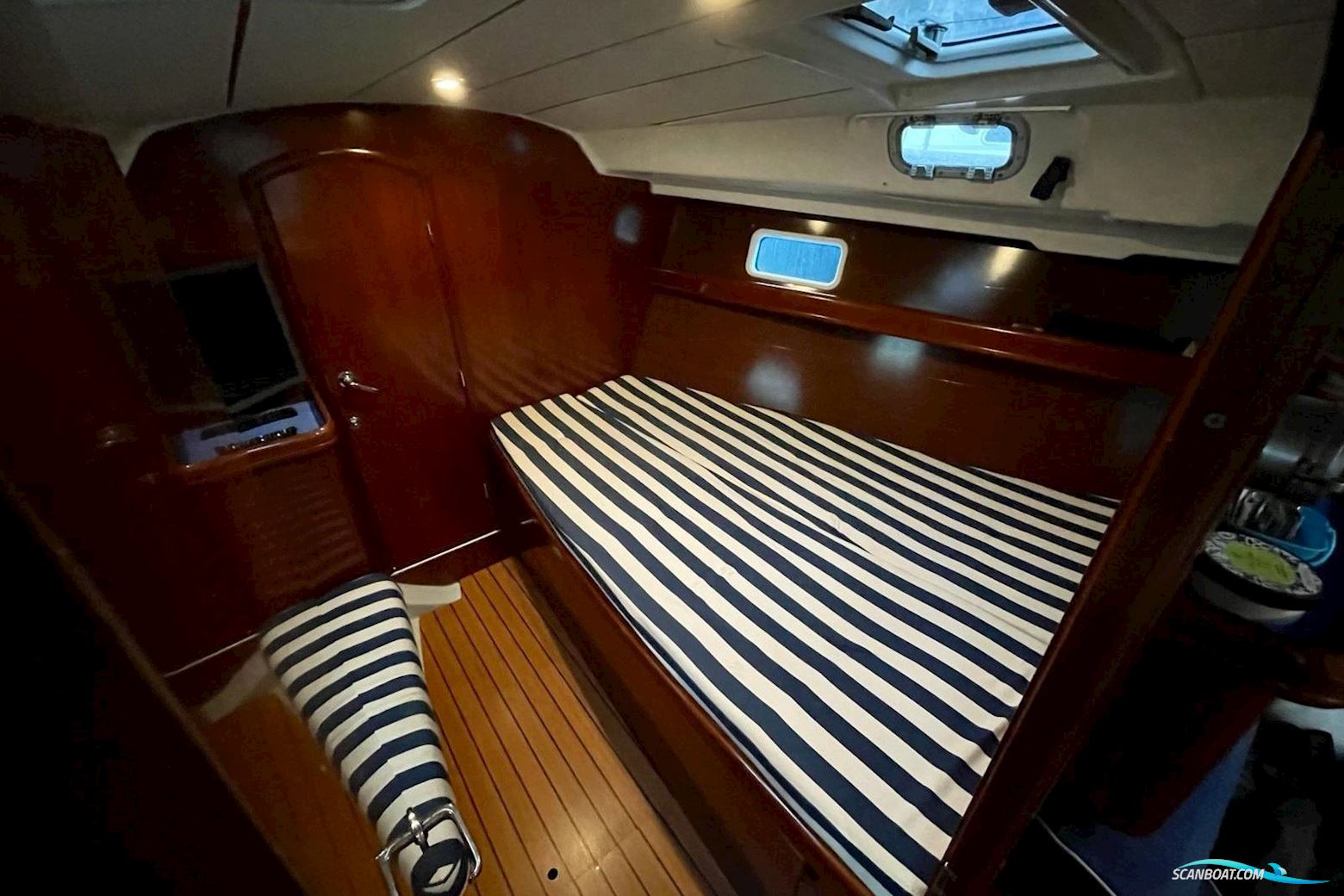 Beneteau Oceanis 411 Celebration