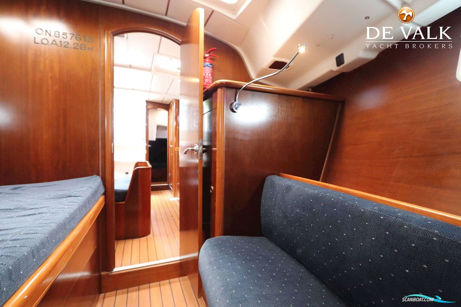 Beneteau Oceanis 411 Electric