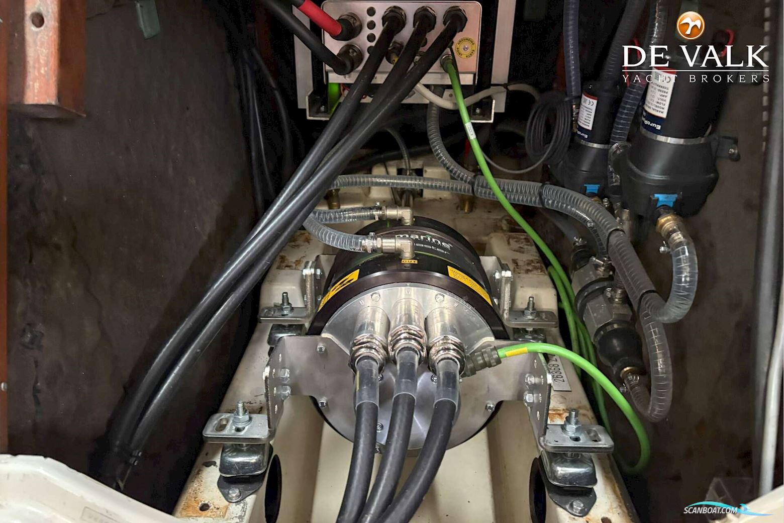 Beneteau Oceanis 411 Electric