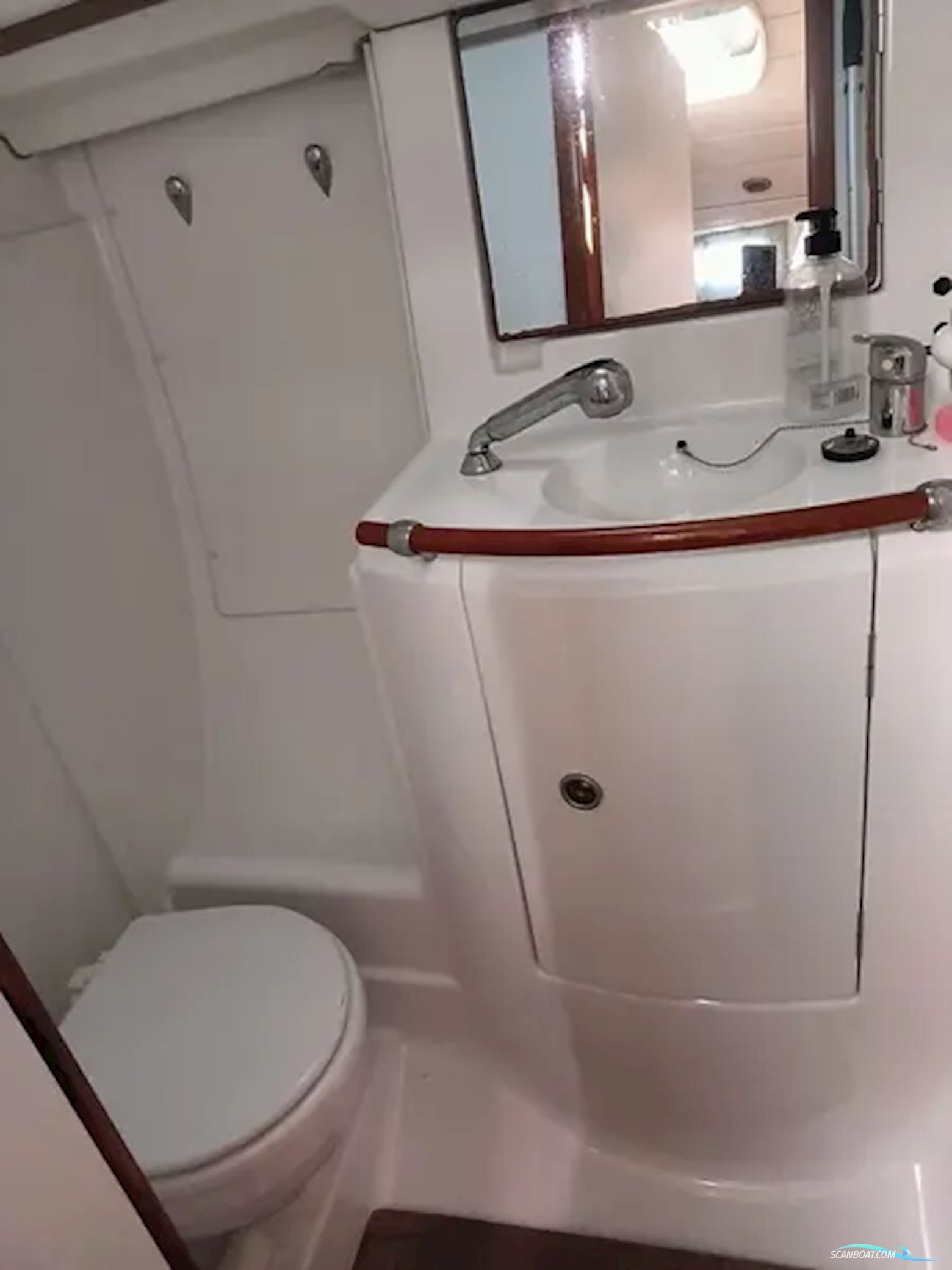 Beneteau Oceanis 411