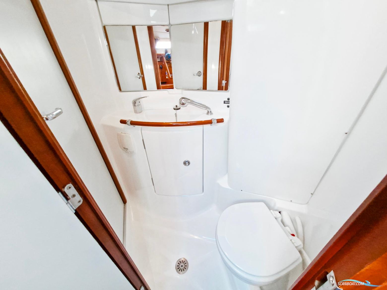 Beneteau Oceanis 423