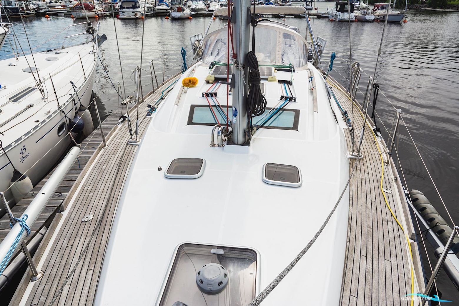 Beneteau Oceanis 43