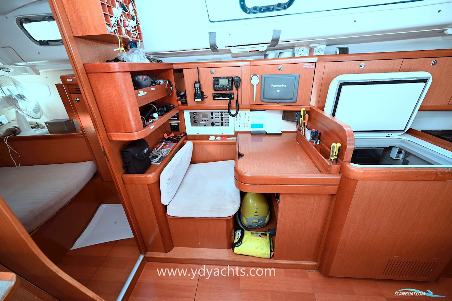 Beneteau Oceanis 43