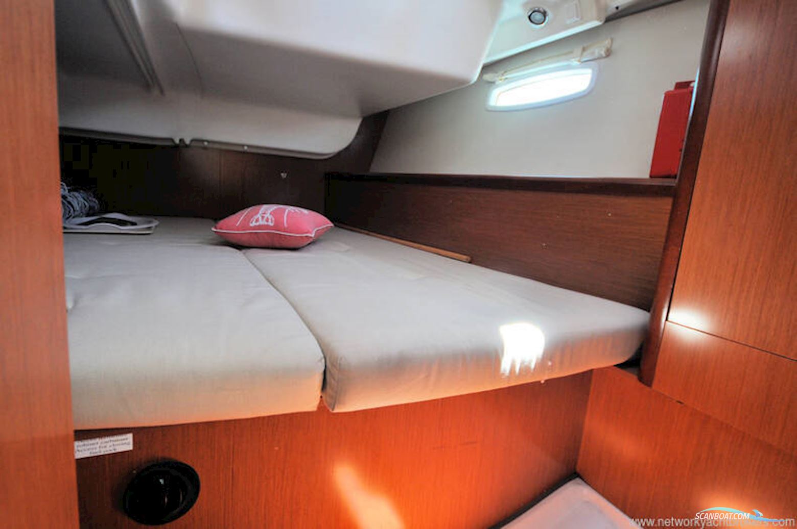 Beneteau Oceanis 43