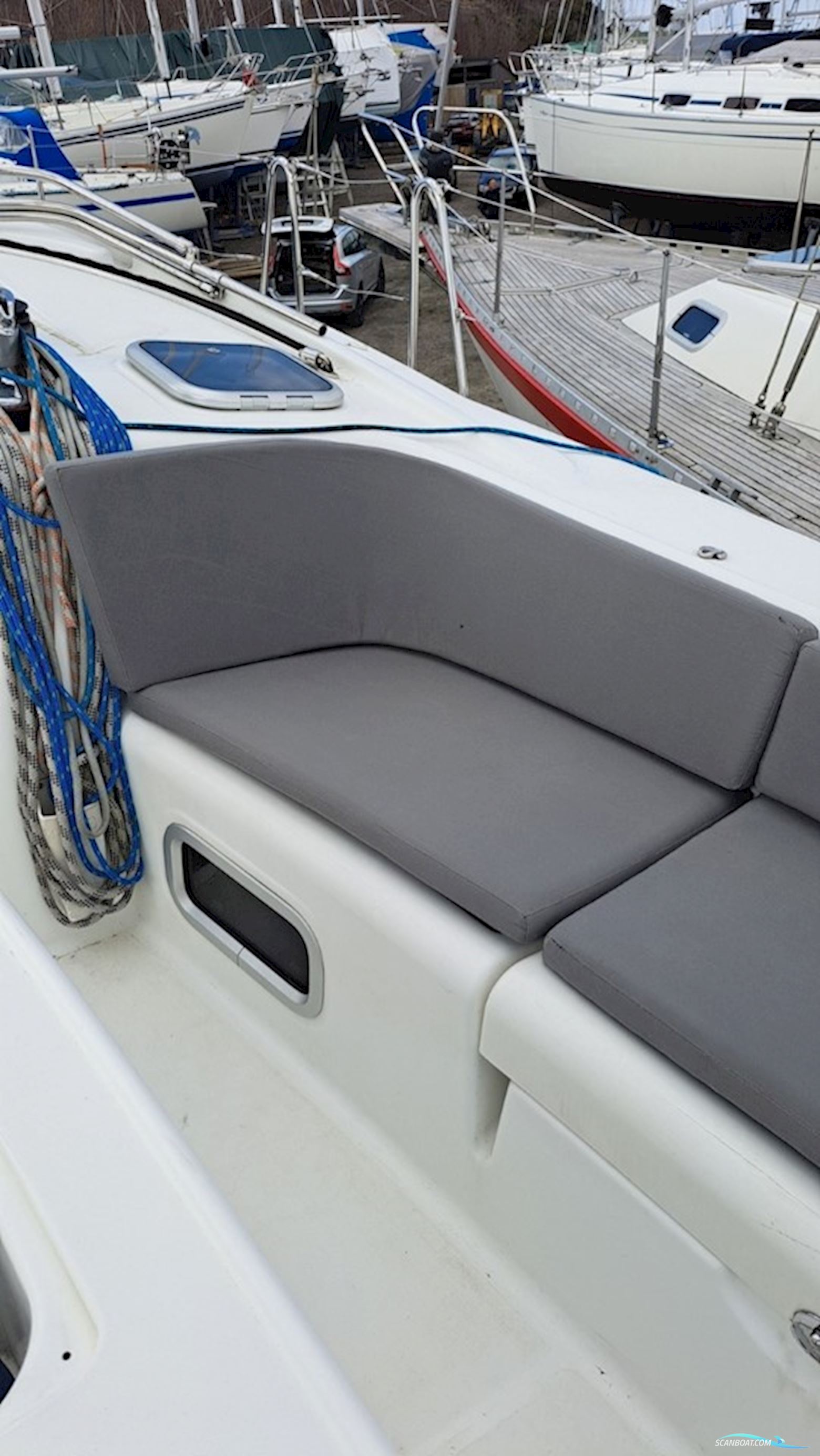 Beneteau Oceanis 43