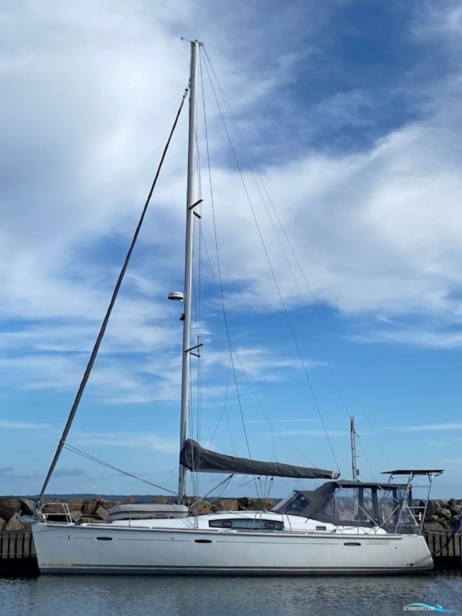 Beneteau Oceanis 43