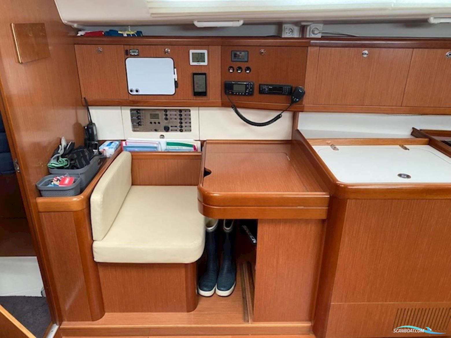 Beneteau Oceanis 43