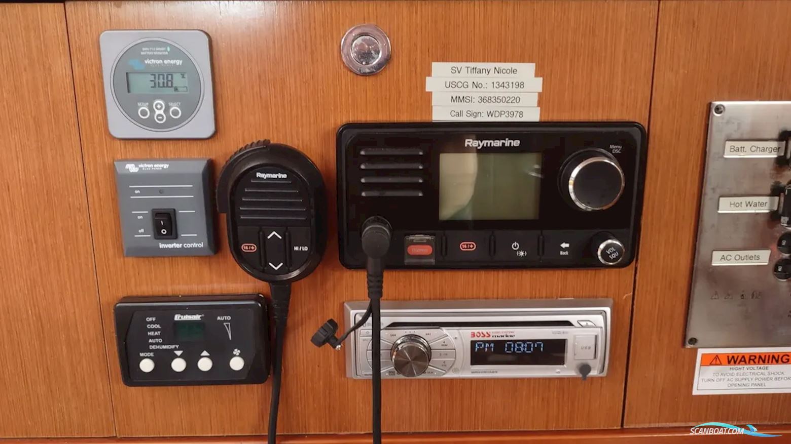 Beneteau Oceanis 43