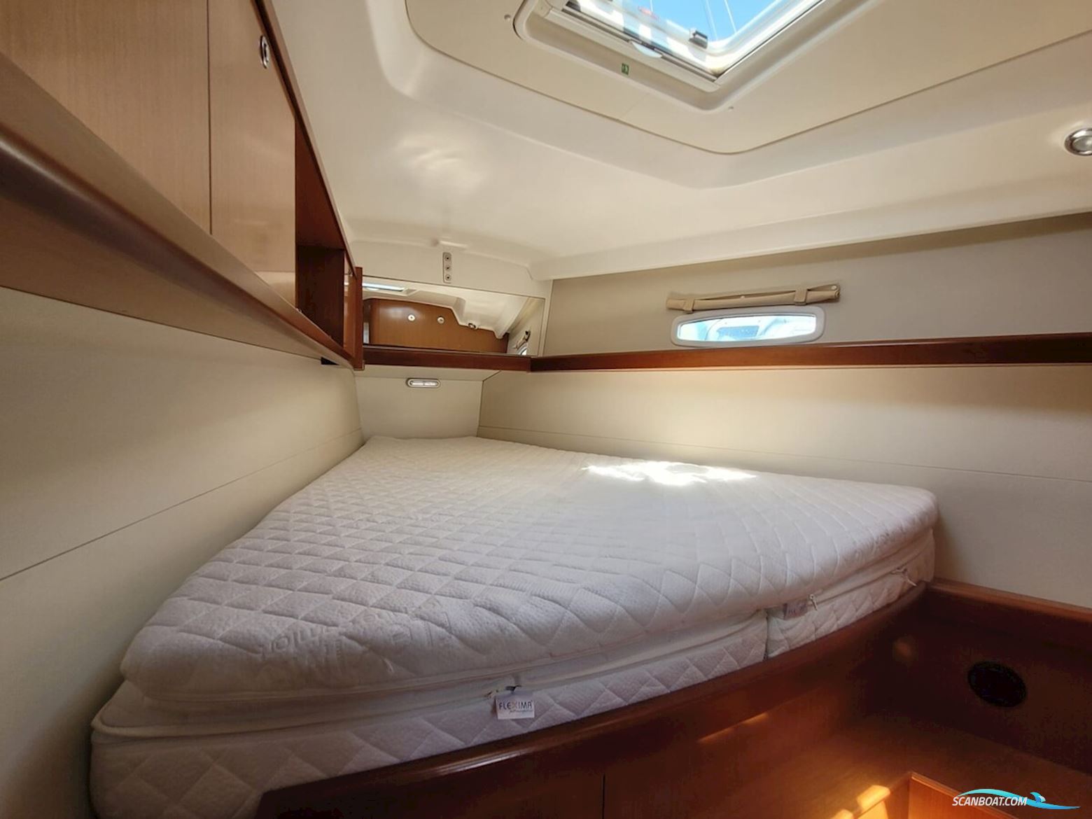 Beneteau Oceanis 43