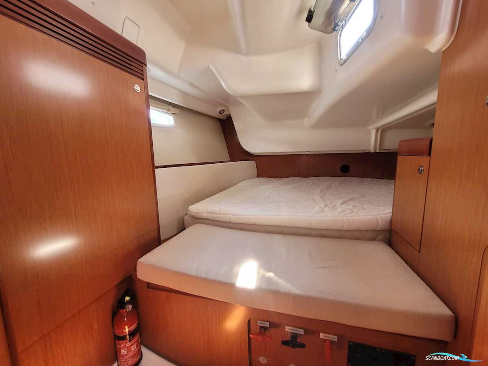 Beneteau Oceanis 43