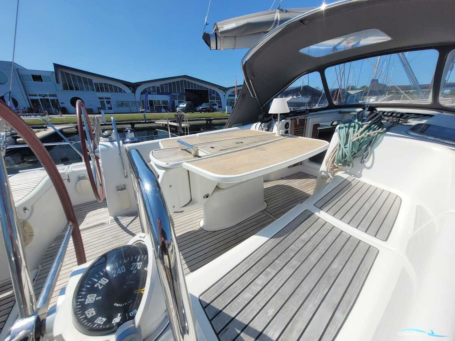 Beneteau Oceanis 43