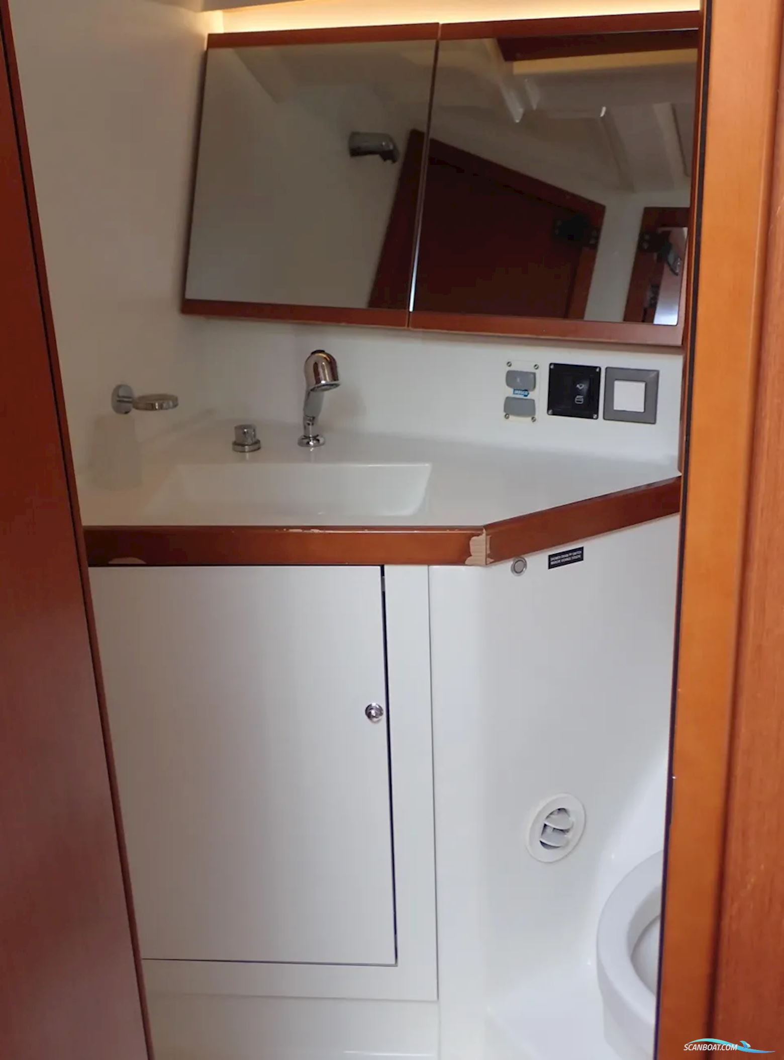 Beneteau Oceanis 46.1