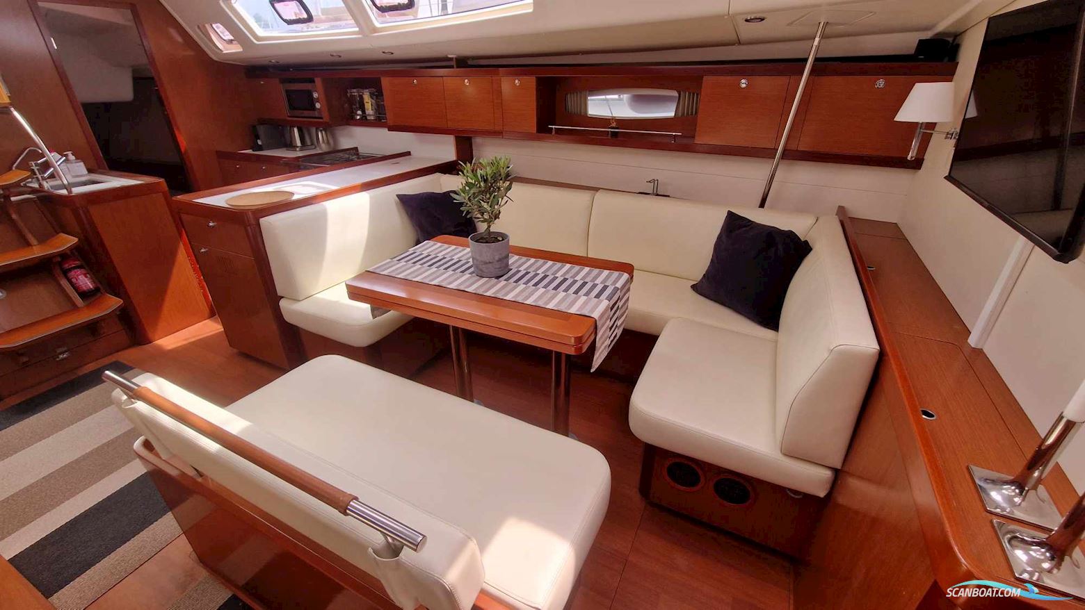 Beneteau Oceanis 54