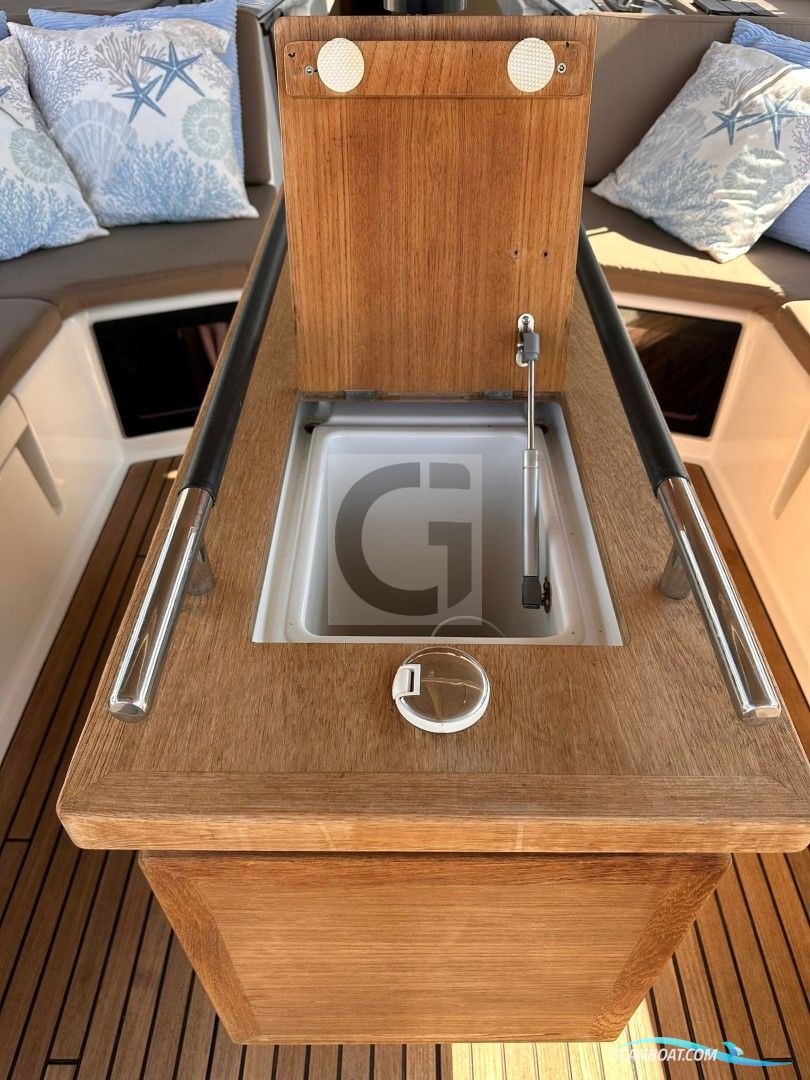 Beneteau Oceanis 55