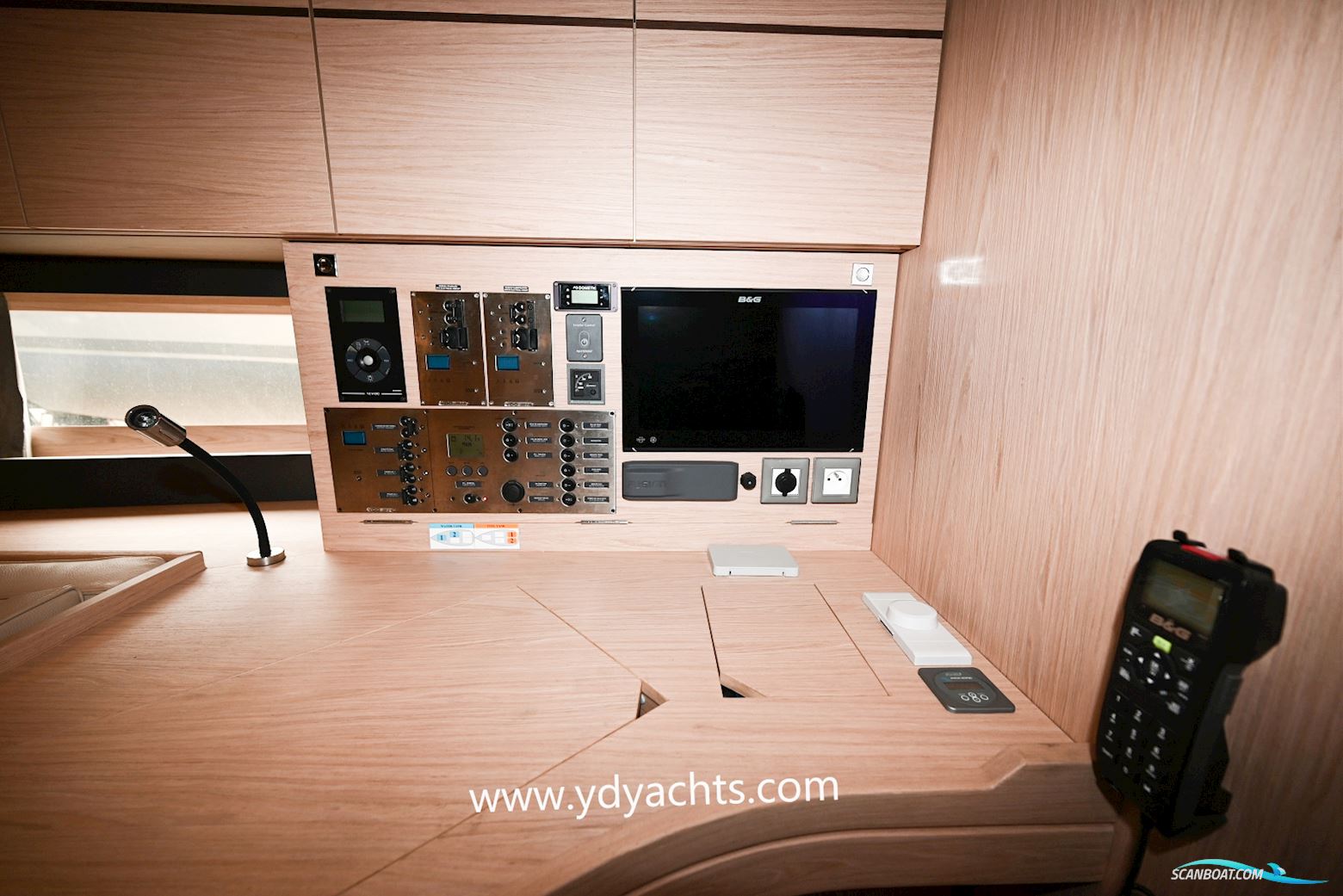 Beneteau Oceanis 55.1 Owner's Version