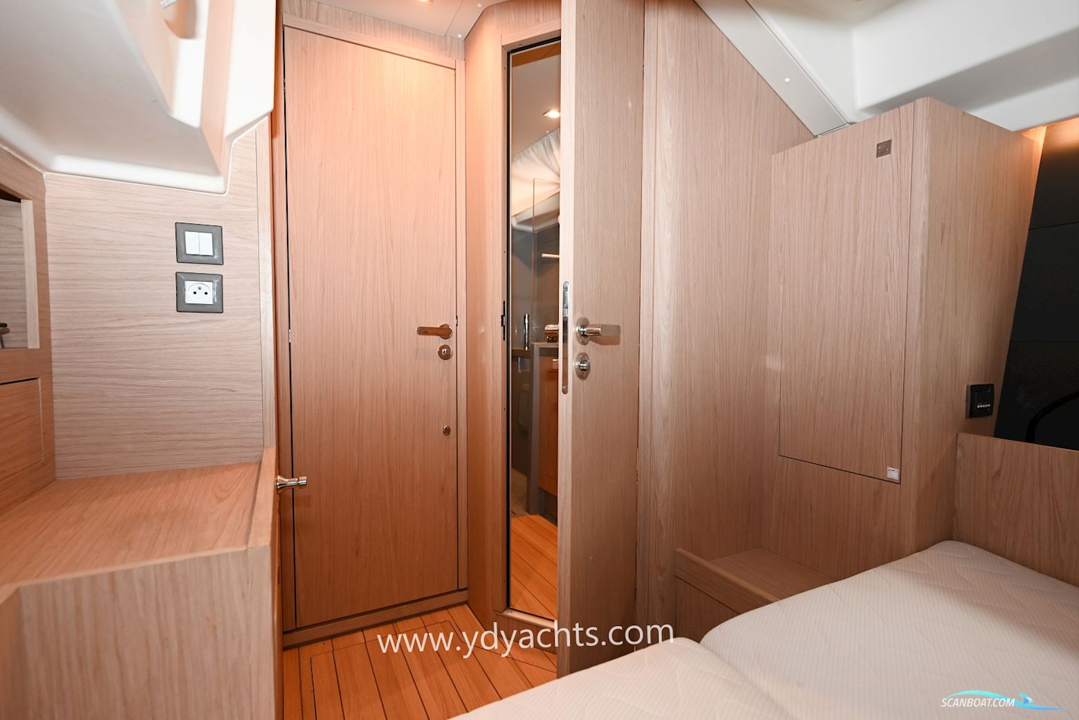 Beneteau Oceanis 55.1 Owner's Version