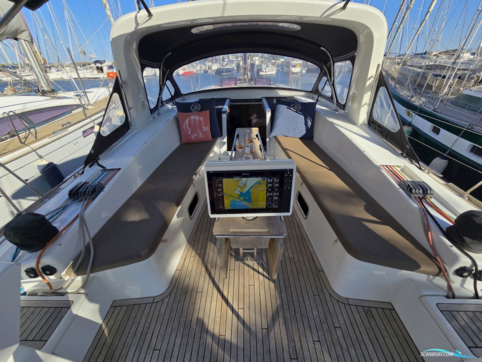 Beneteau Oceanis 58