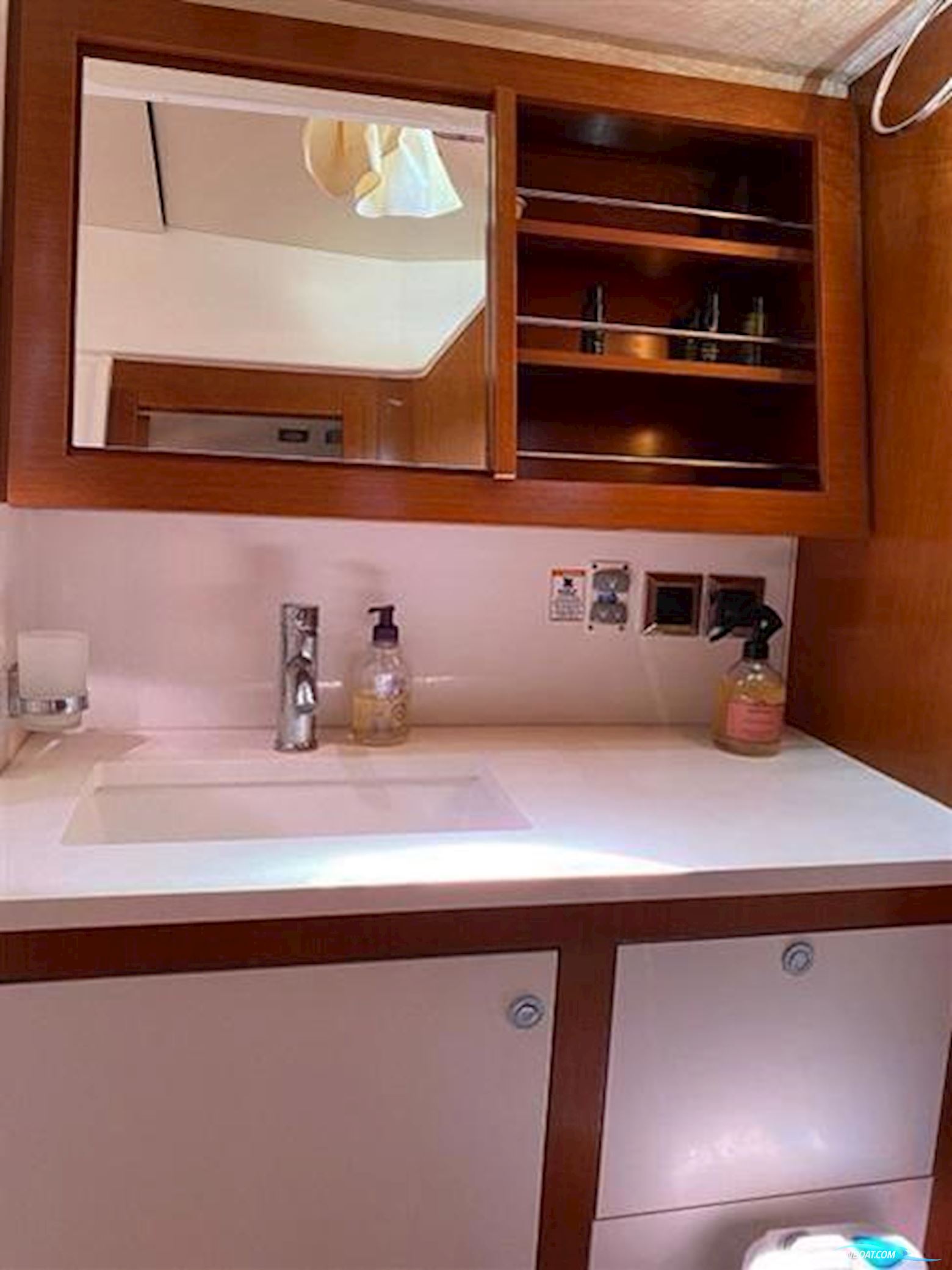 Beneteau Oceanis 58