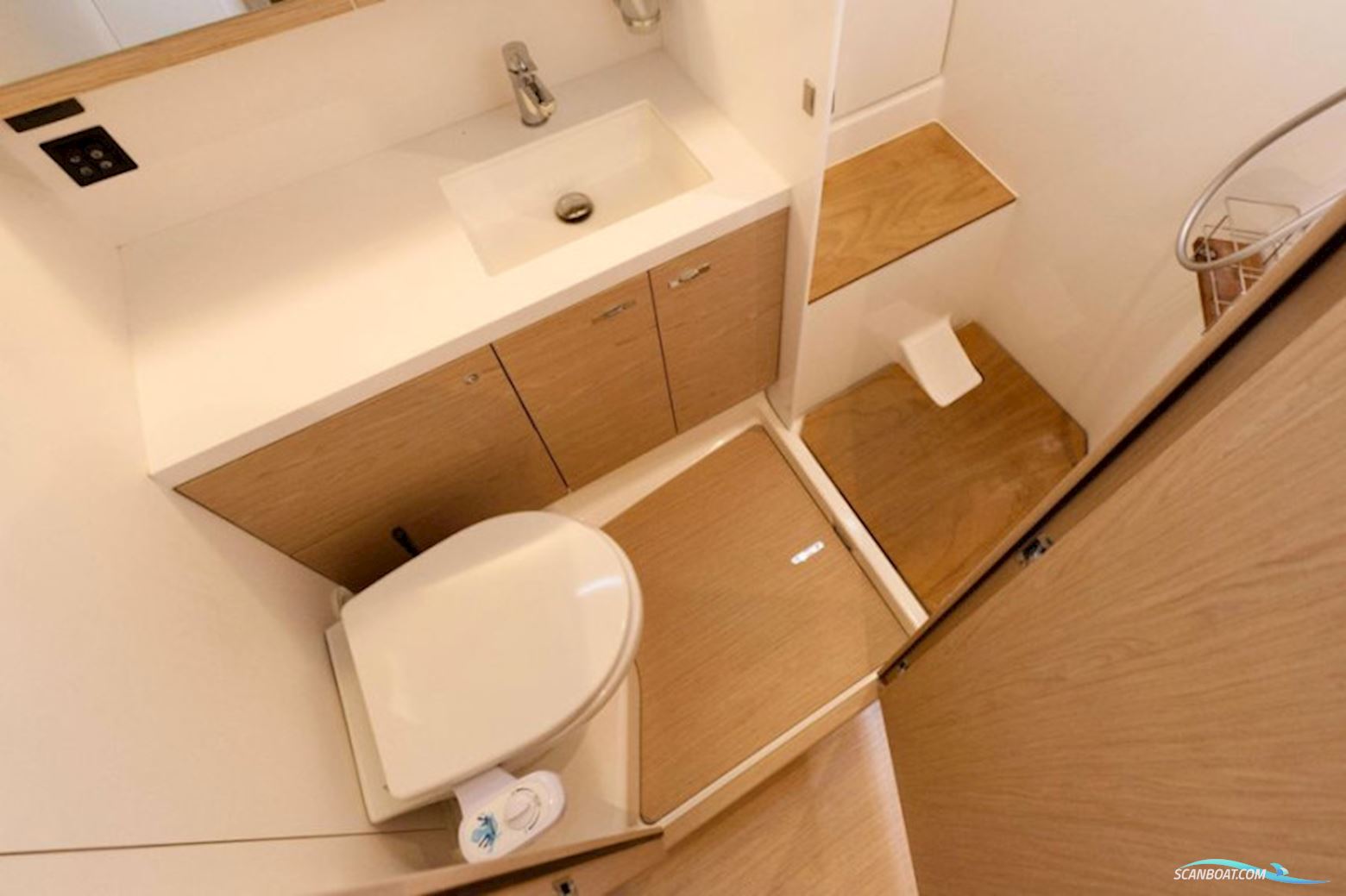 Beneteau Oceanis 60