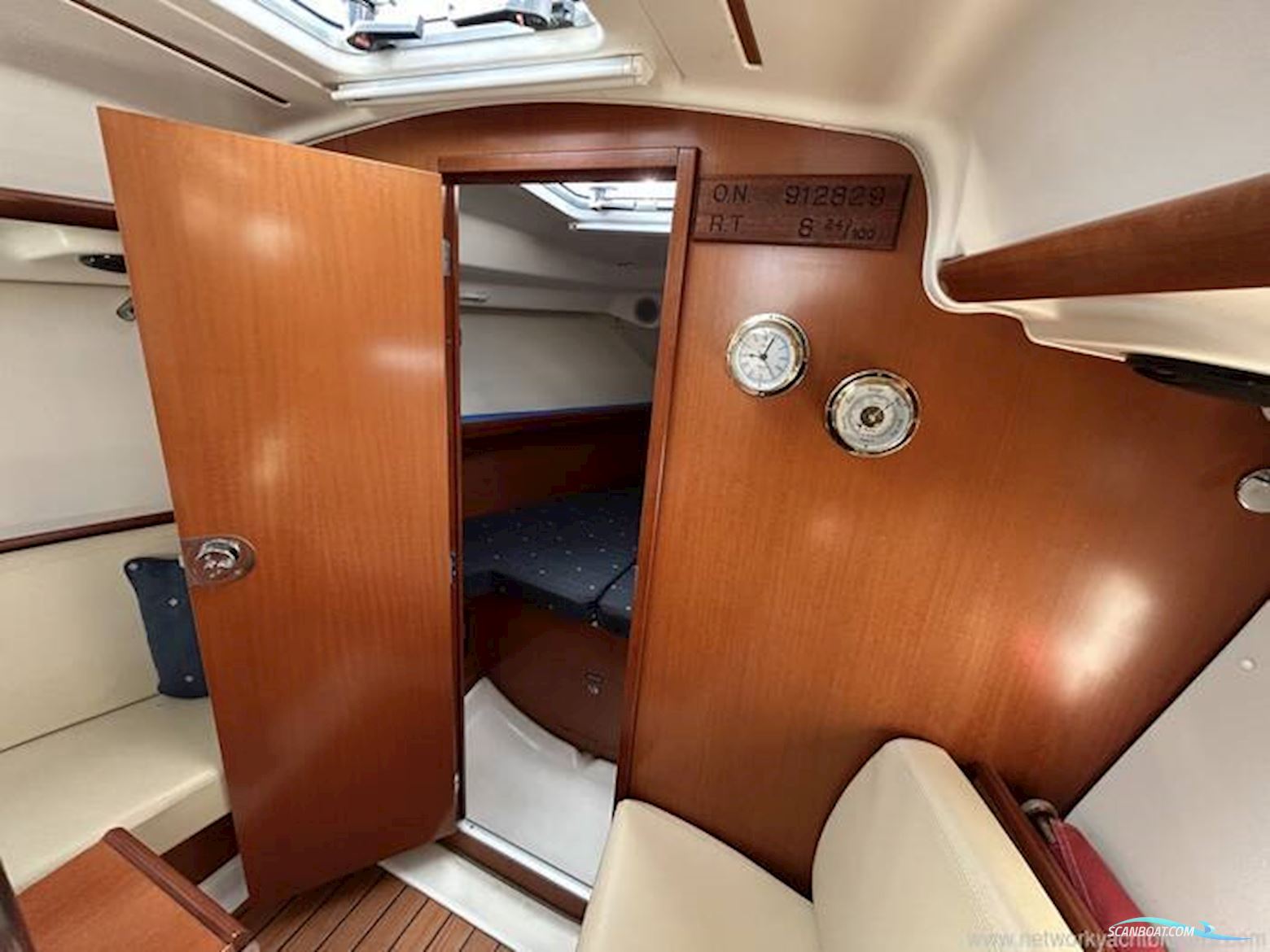 Beneteau Oceanis Clipper 323