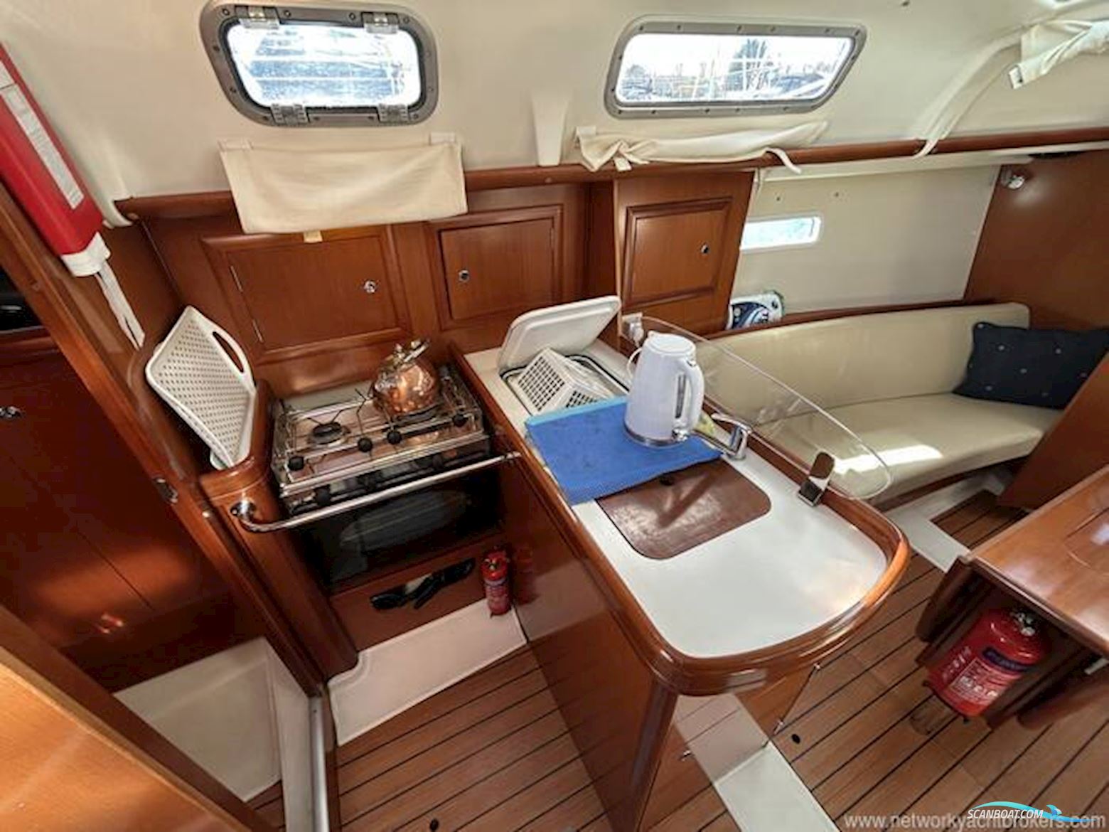 Beneteau Oceanis Clipper 323