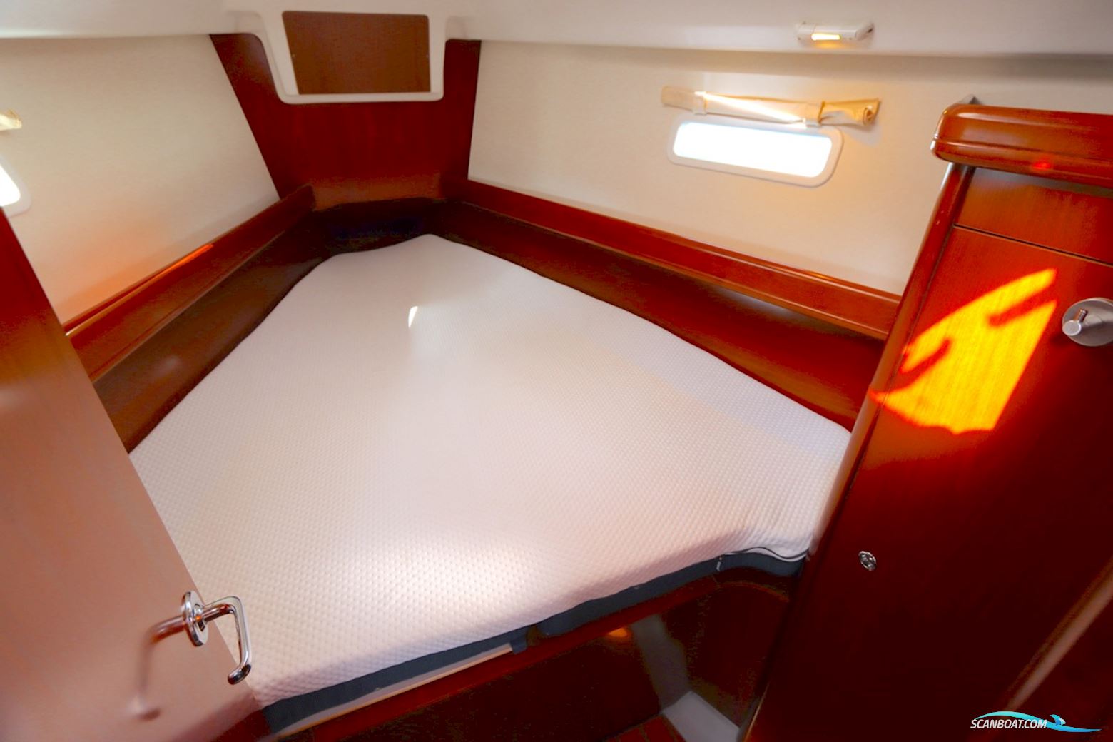 Beneteau Oceanis Clipper 373