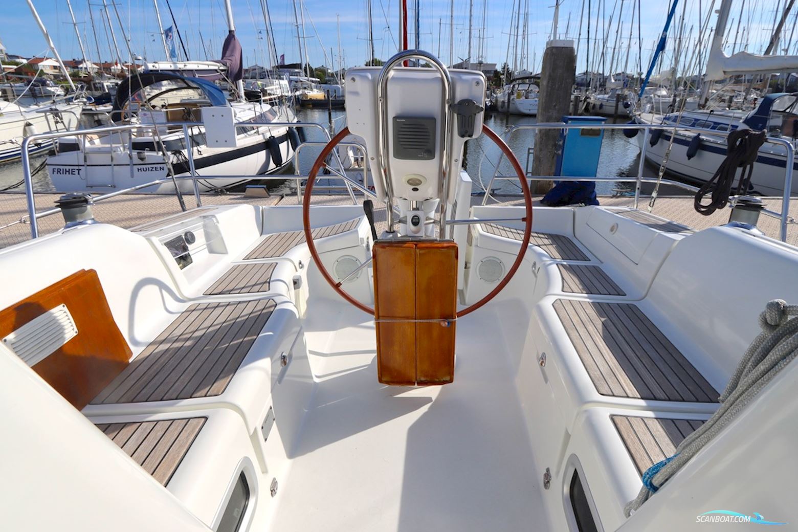 Beneteau Oceanis Clipper 373