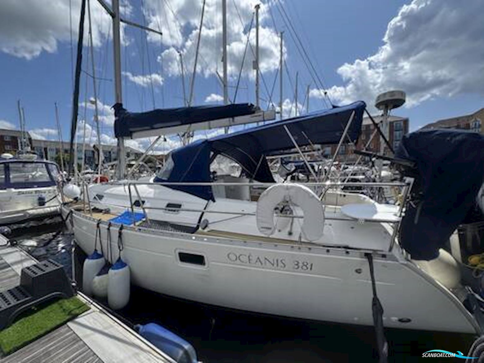 Beneteau Oceanis Clipper 381