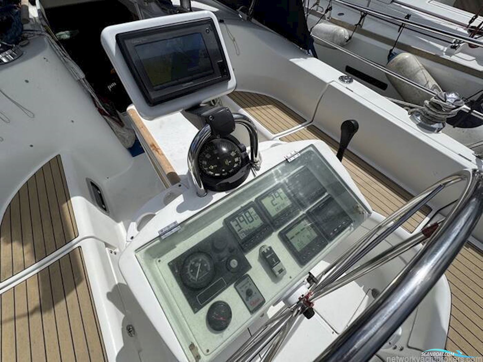 Beneteau Oceanis Clipper 381