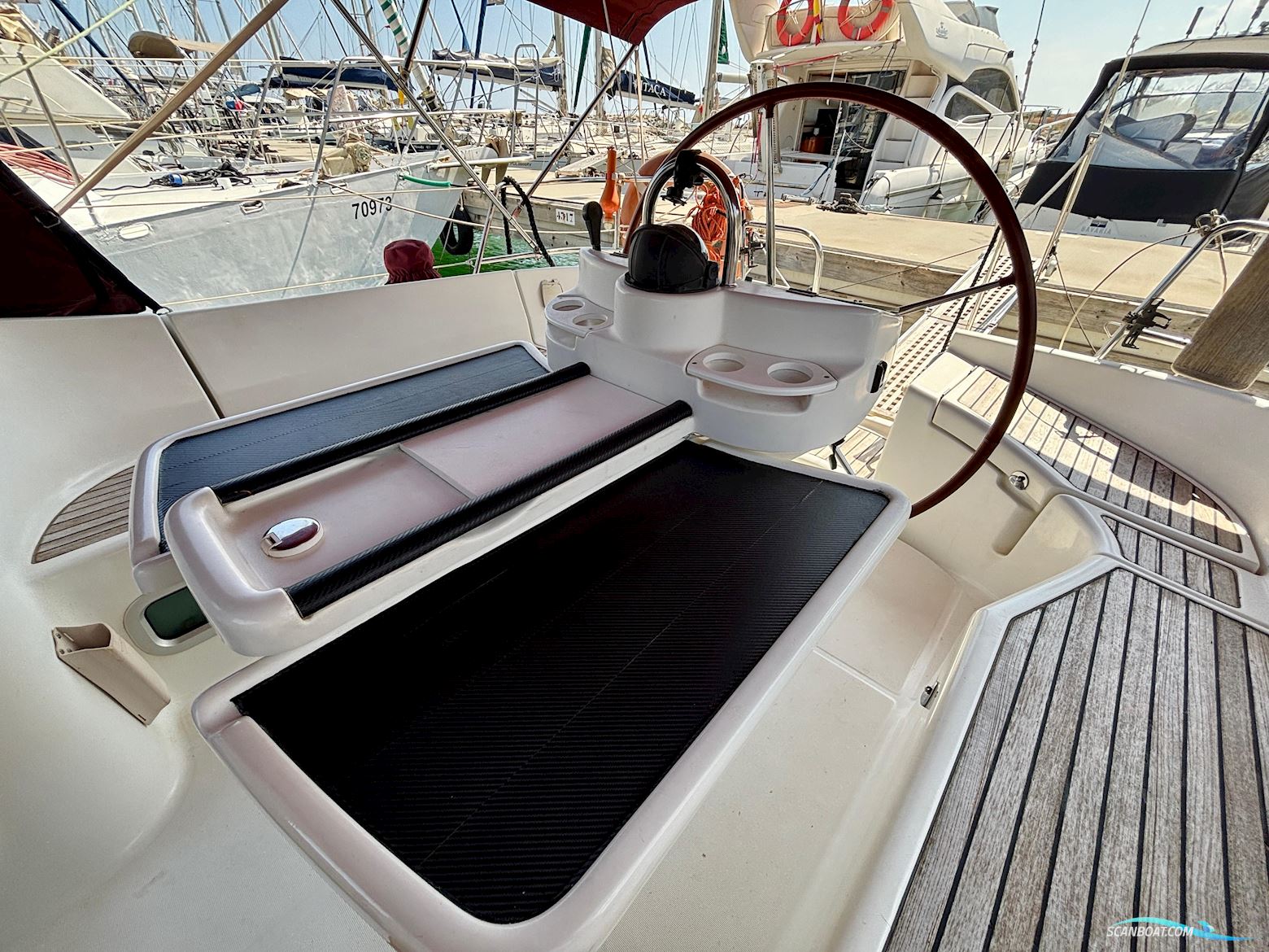 Beneteau Oceanis Clipper 411