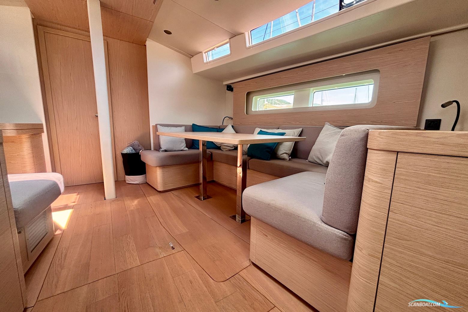 Beneteau Oceanis Yacht 54