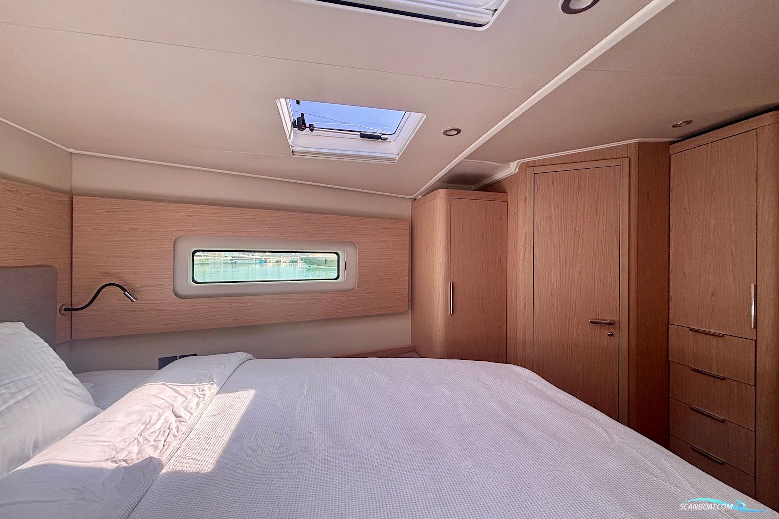Beneteau Oceanis Yacht 54