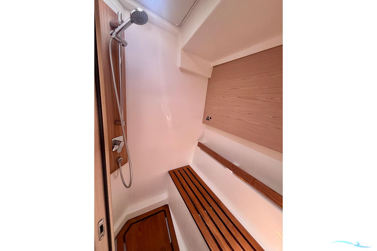 Beneteau Oceanis Yacht 54