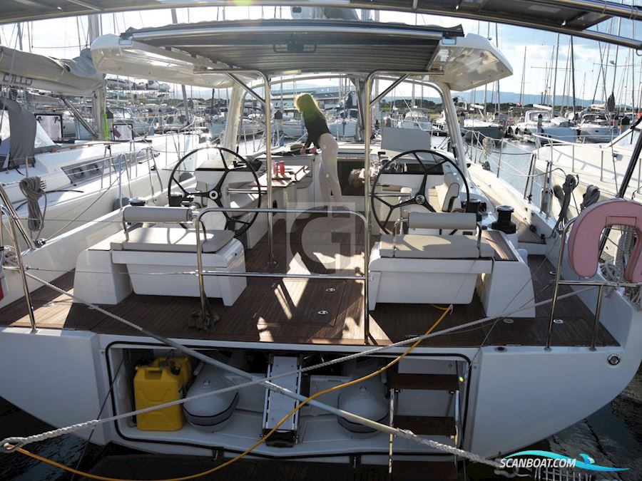 Beneteau Oceanis Yacht 54
