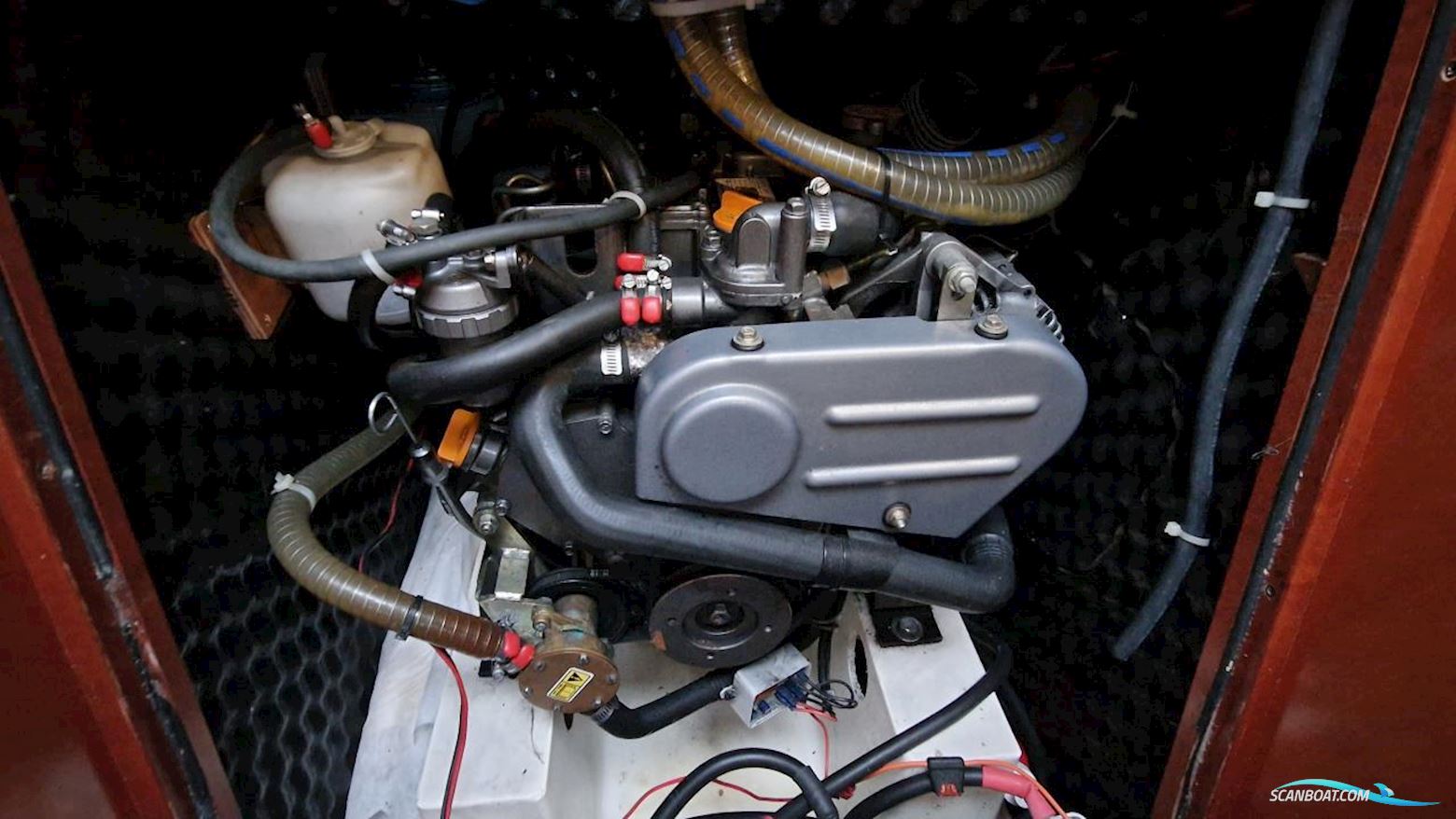 Beneteau Segelbåtar Oceanis 323