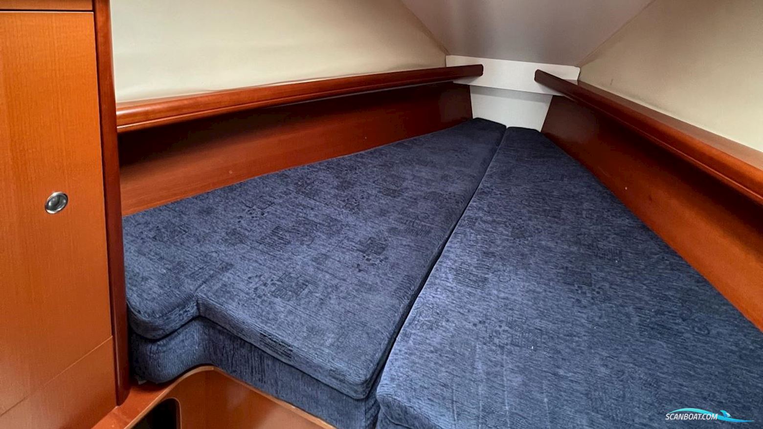 BENETEAU SEGELBÅTAR OCEANIS 323