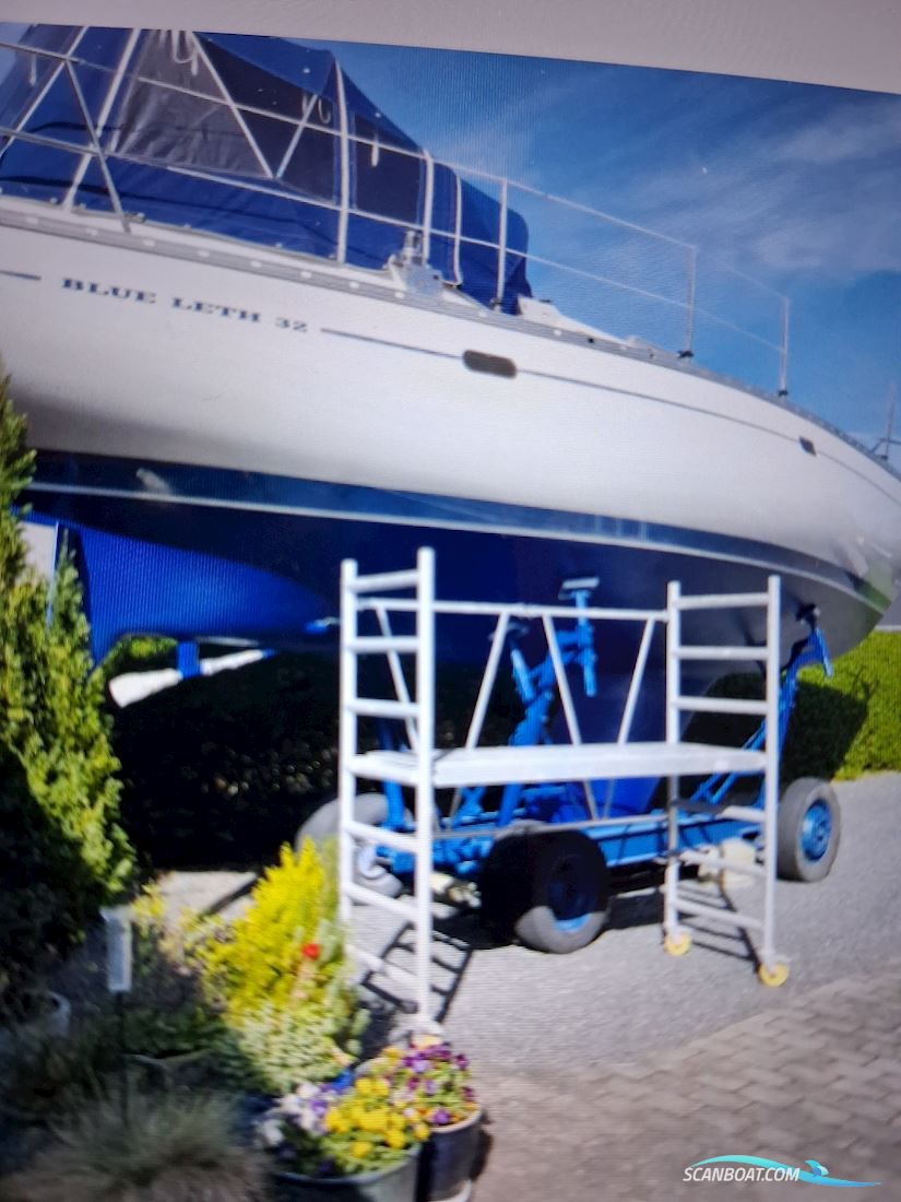 Blue Leth 32