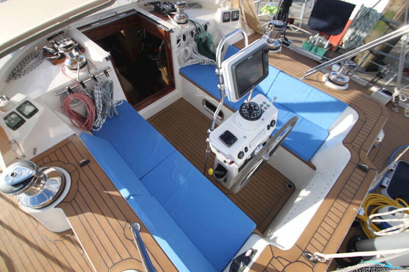 Bruce Roberts Custom Built Voyager 542 | 54ft