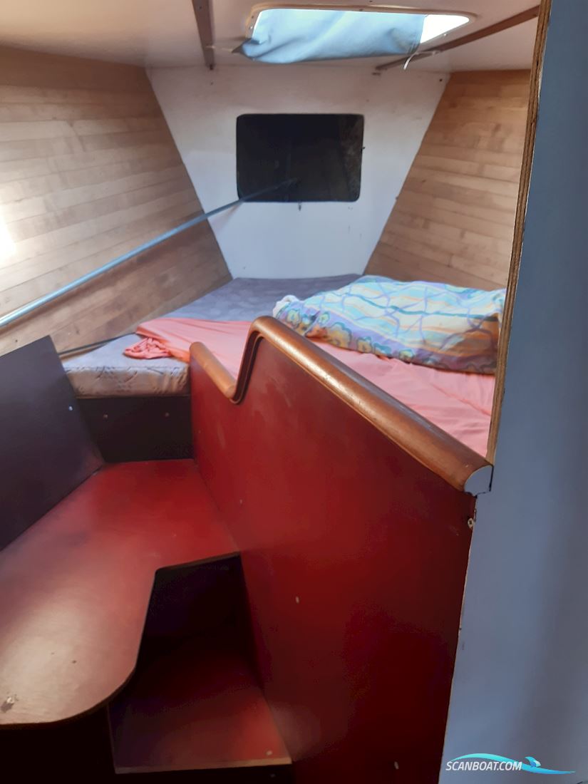 Bruce Roberts Offshore 44