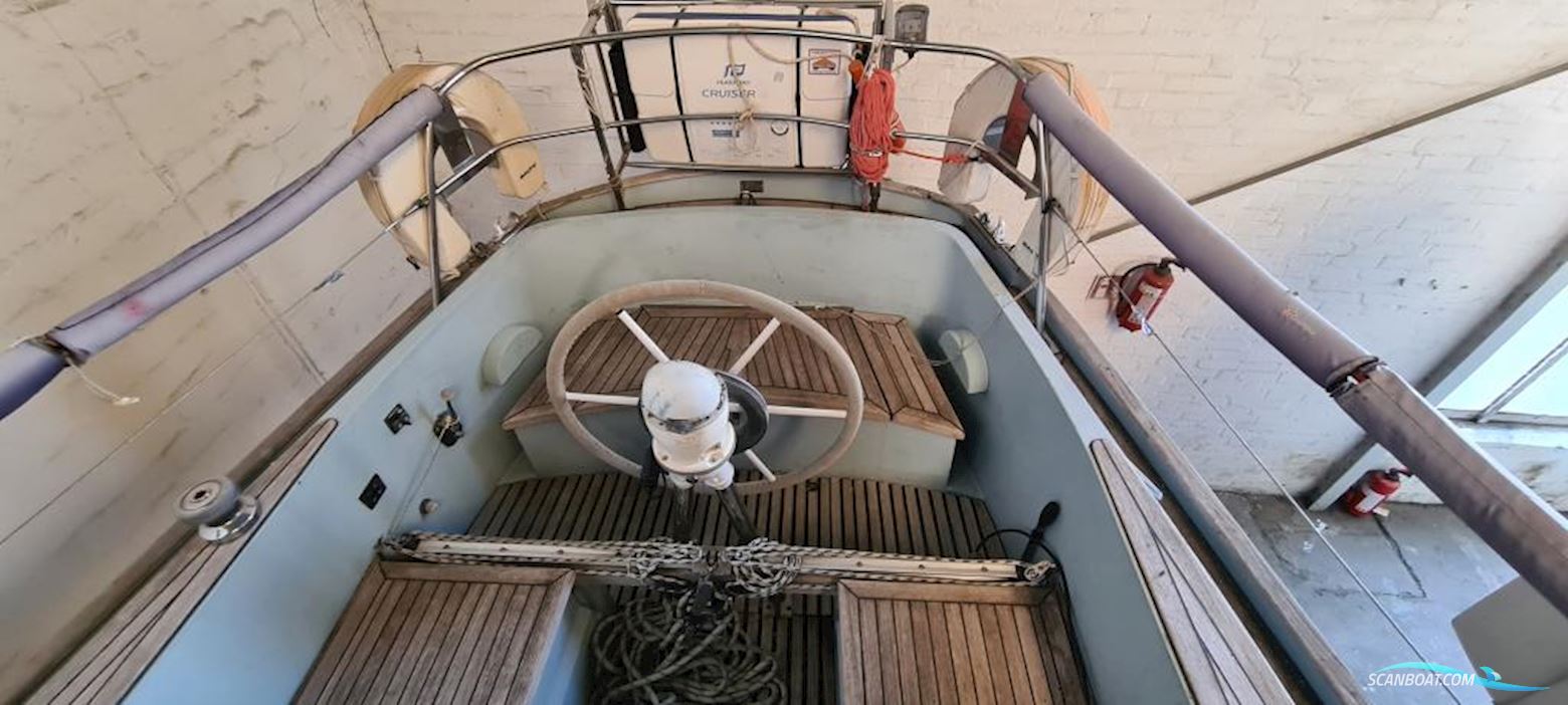 Camper & Nicholsons 35