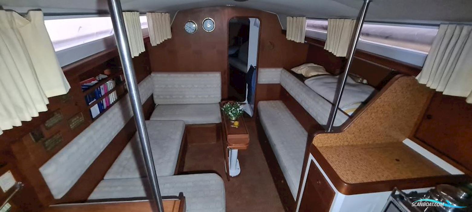 Camper & Nicholsons 35