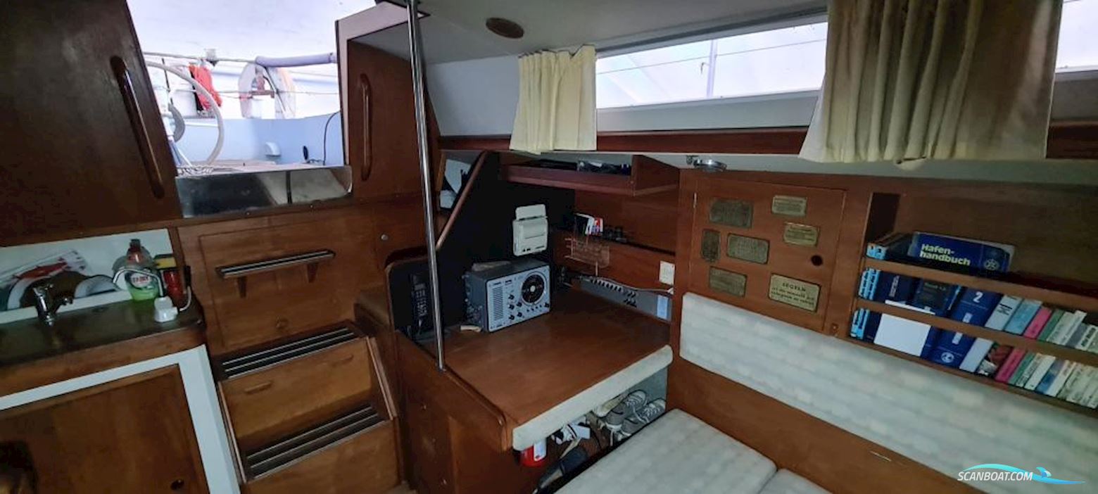 Camper & Nicholsons 35