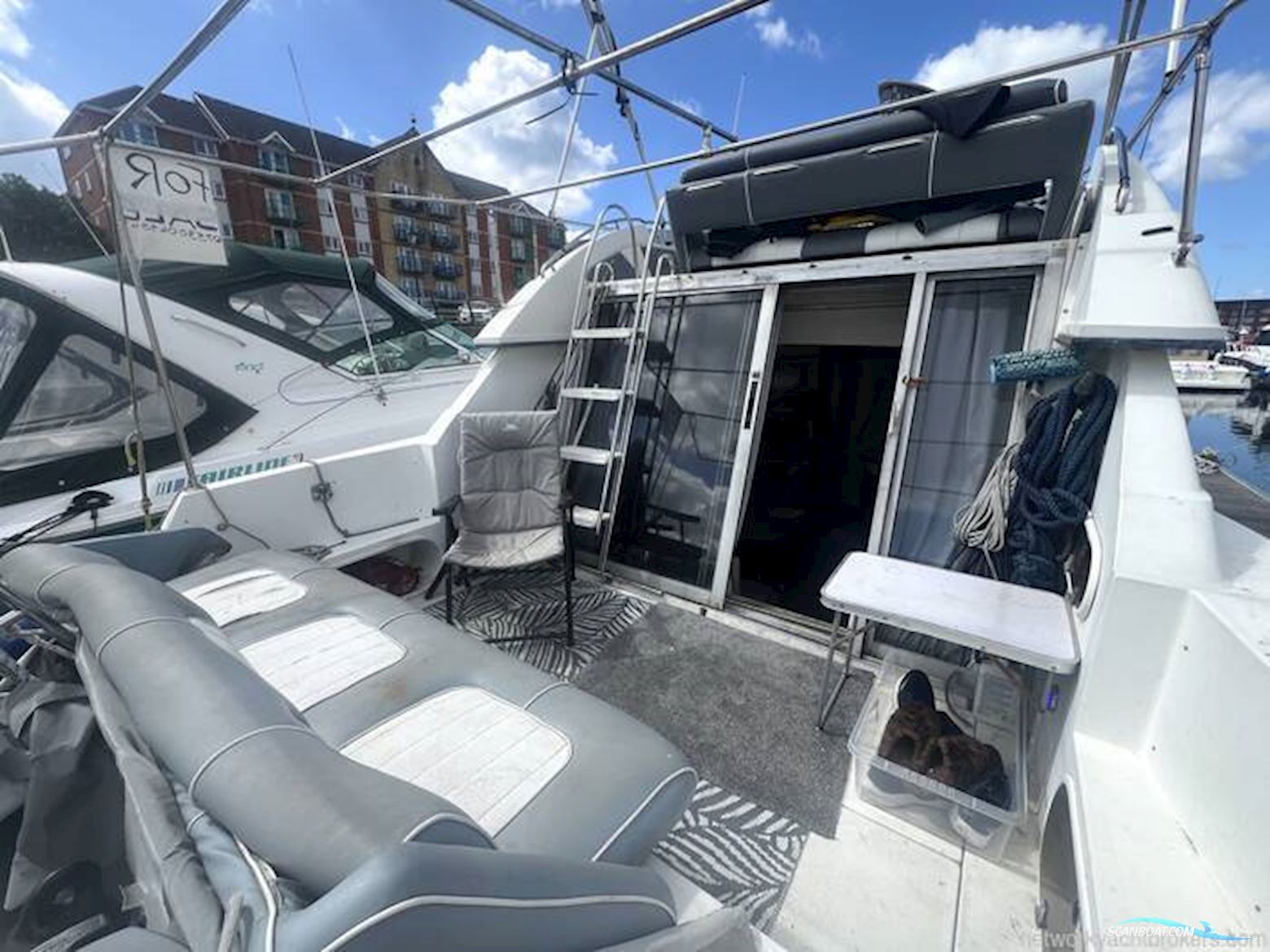 Carver Santego 30