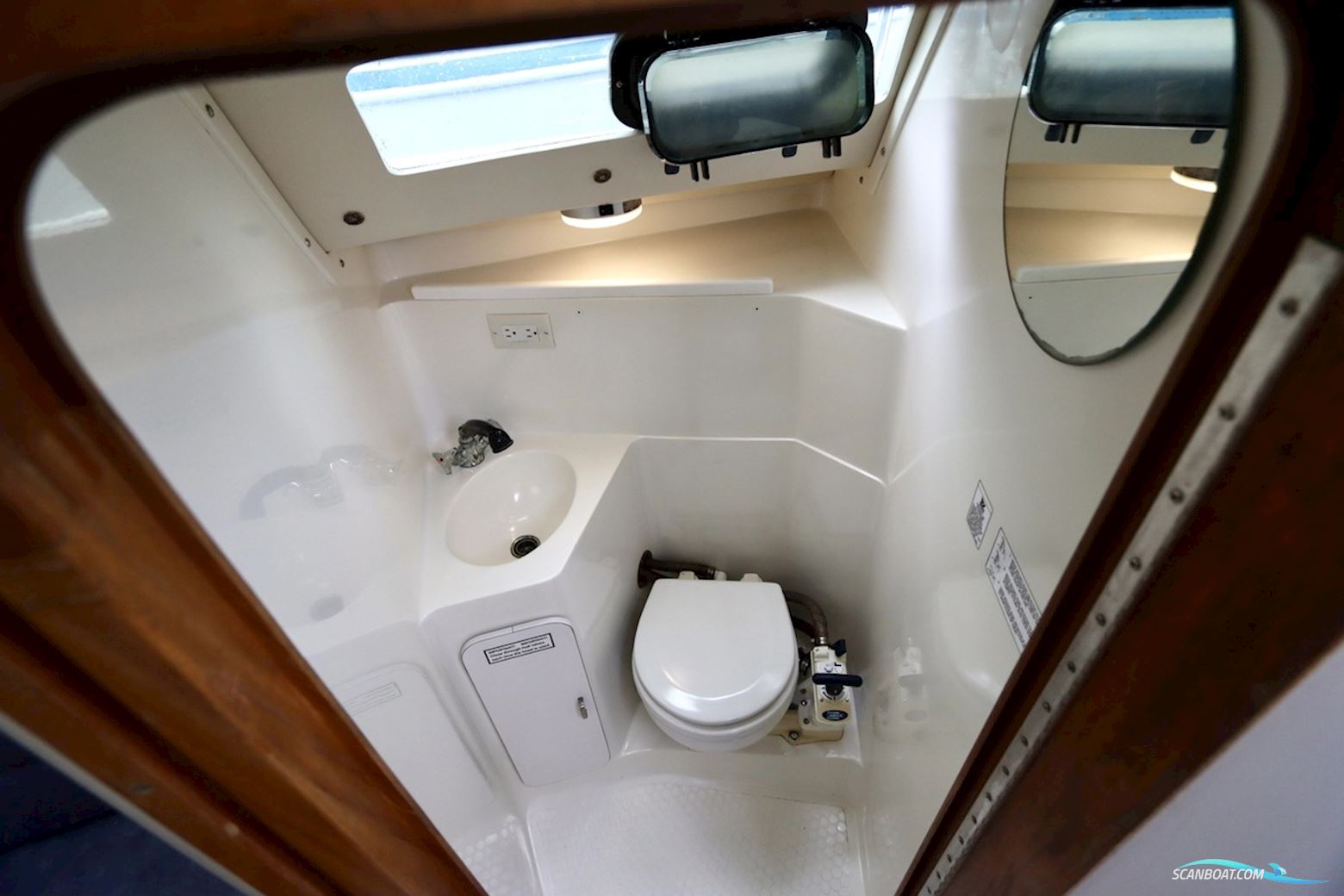 Catalina  270