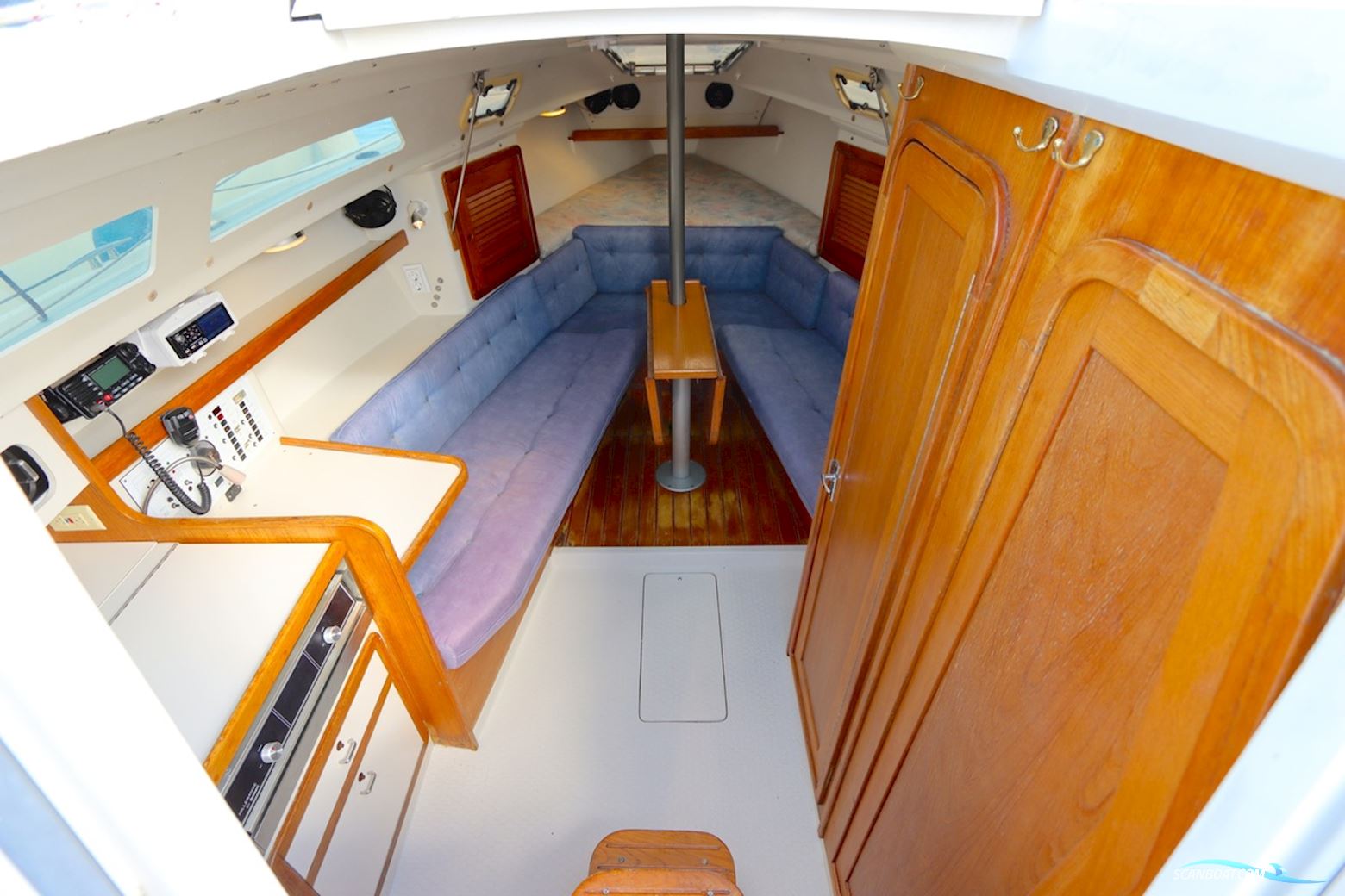 Catalina 270